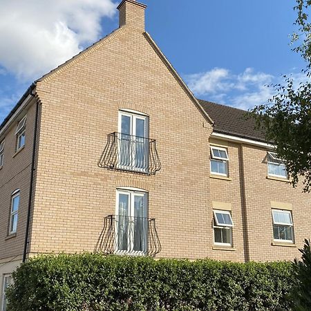 Modern Penthouse Lägenhet Wellingborough Exteriör bild